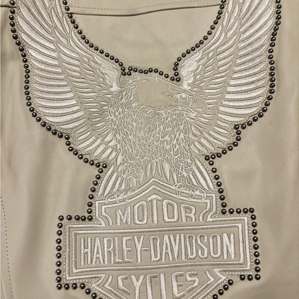 Harley-Davidson Women's Beige Leather Jacket with Eagle Design size medium - Picture 8 of 9